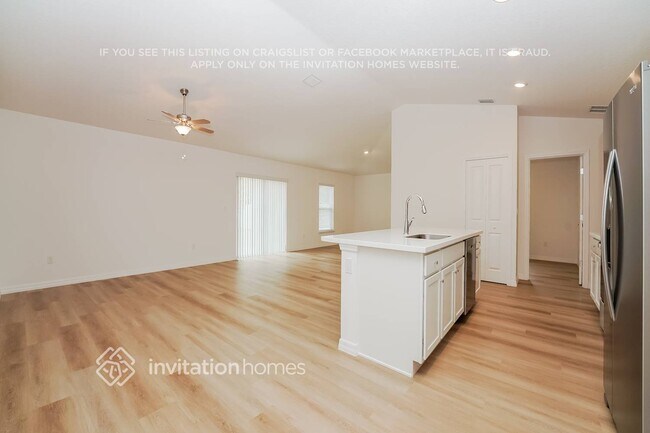 Building Photo - 52 Rae Dr