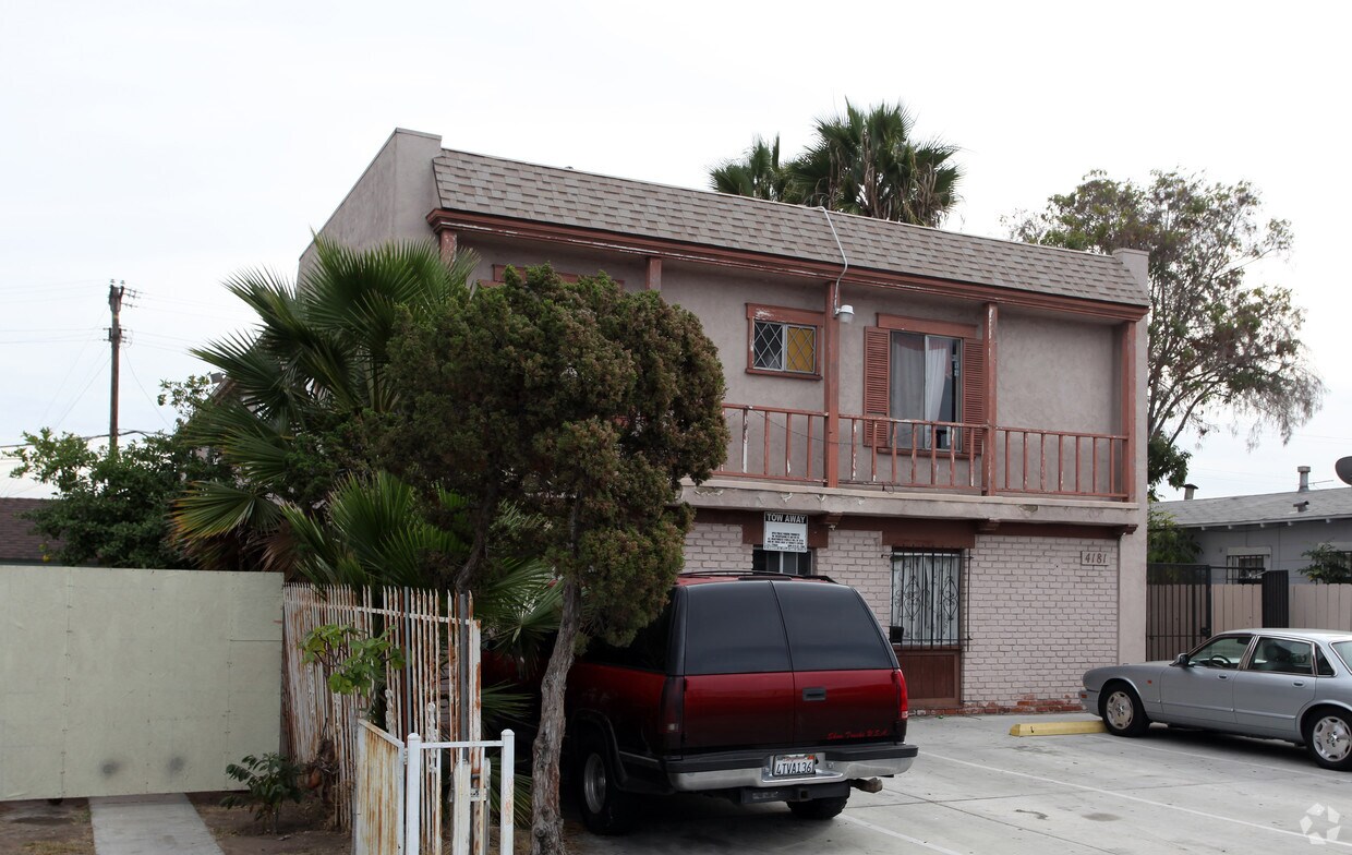 Foto del edificio - 4181 Van Dyke Ave