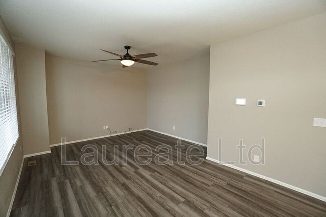 Building Photo - 11755 Lovegrass Dr