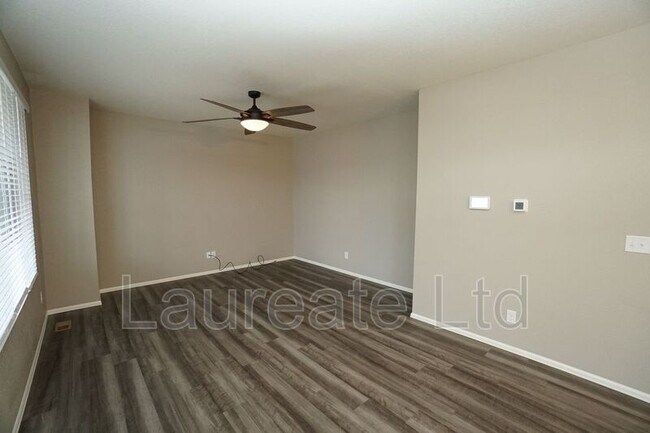 Foto del edificio - 11755 Lovegrass Dr