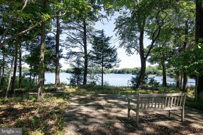 Foto del edificio - 11916 Billys Point Ln