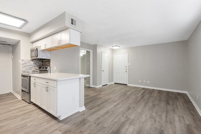 Foto del edificio - 2750 Holly Hall St