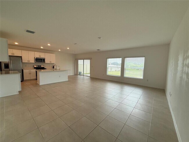 Foto del edificio - 6431 Milestone Lp