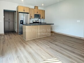 Building Photo - 17416 Hickory St