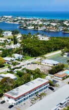 Building Photo - 637 NE 6th St