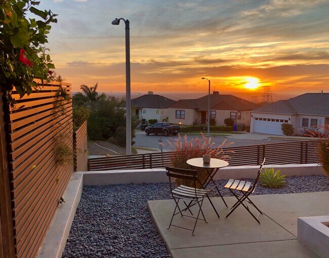 Rear patio - 5111 Onacrest Dr