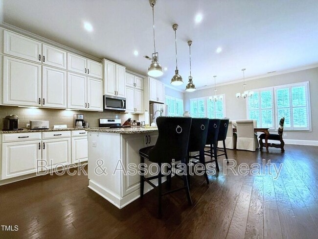 Building Photo - 3608 Julia Ln