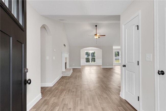 Building Photo - 2164 Savannah Dr