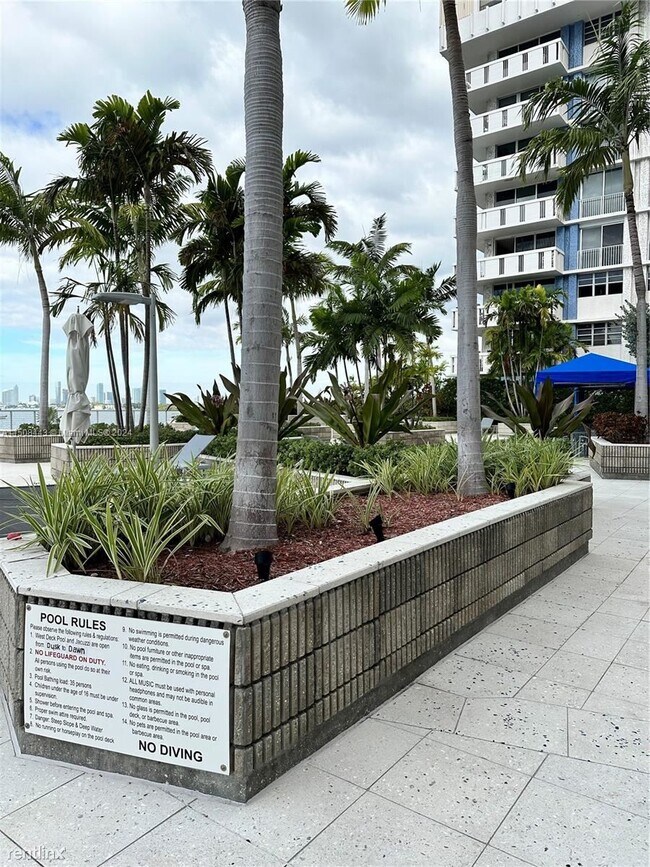 Foto del edificio - 1 br, 1 bath Condo - 800 West Ave Apt 523