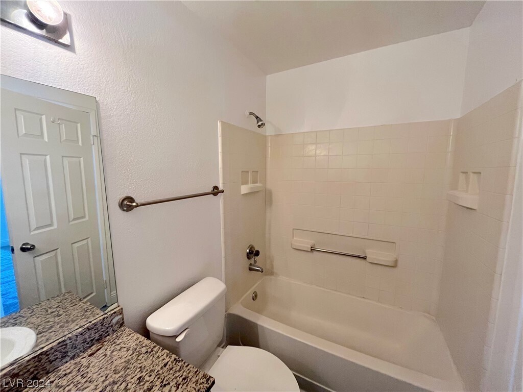 Foto del edificio - 6800 E Lake Mead Blvd