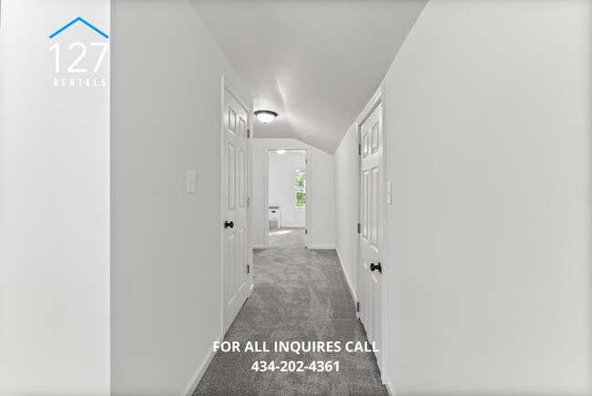 Foto del edificio - Updated 3BR Apartment with Modern Kitchen & Central Air