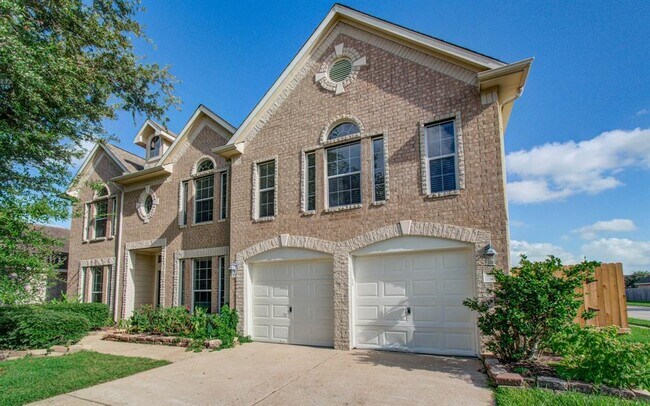 Foto del edificio - 2210 Waters Edge Ln