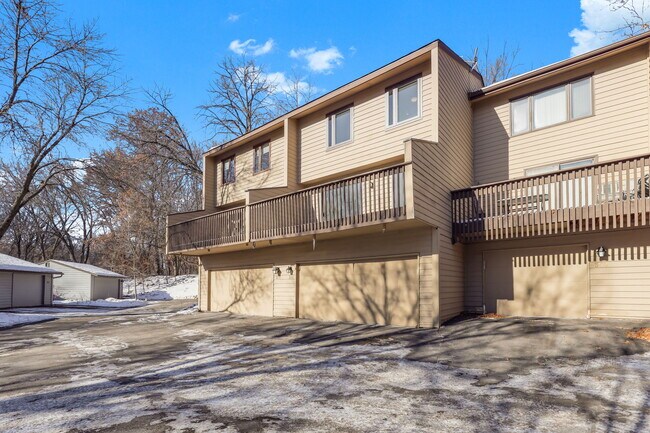 Foto del edificio - 351 W Eagle Lake Dr