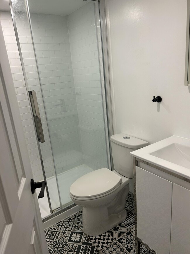 Building Photo - 2020 R. Saint-Denis