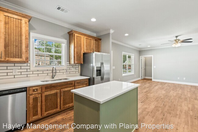 Building Photo - 4 br, 4.5 bath House - 928 Logan Court