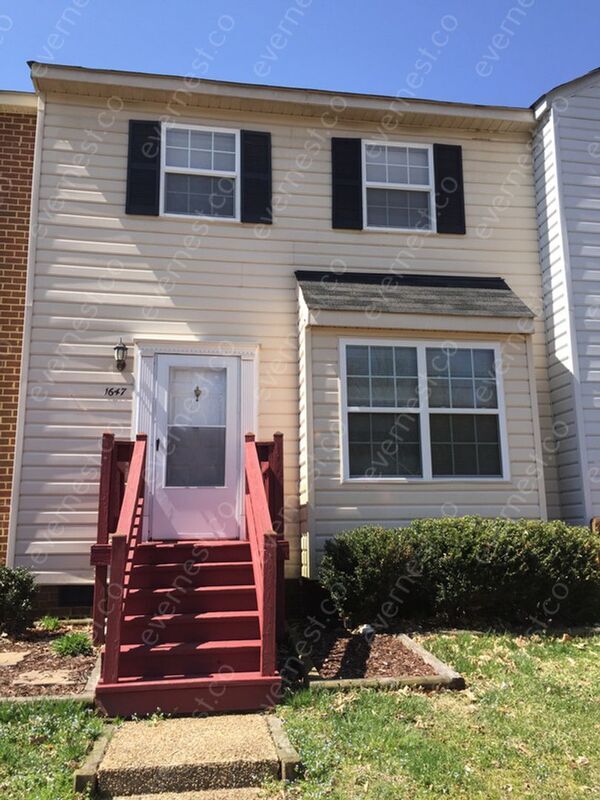 Primary Photo - 1647 Skiffes Creek Cir