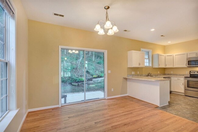 Building Photo - Discover a Hidden Gem with a Great location to downtown, Pantops and UVA, from this modern gorgeo...