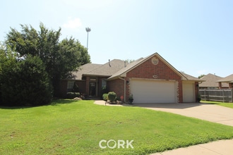 Building Photo - 2808 Stonebrook Rd