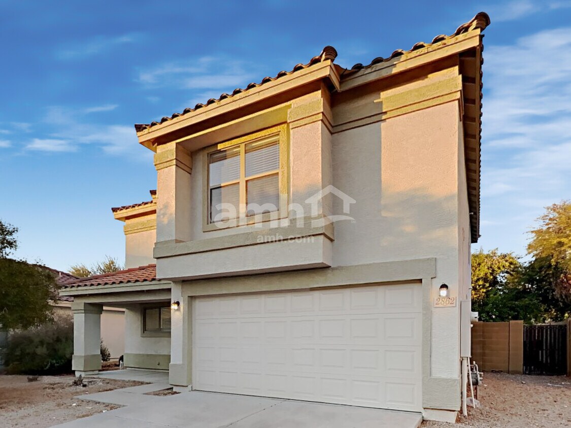 Foto principal - 2862 E Augusta Ave