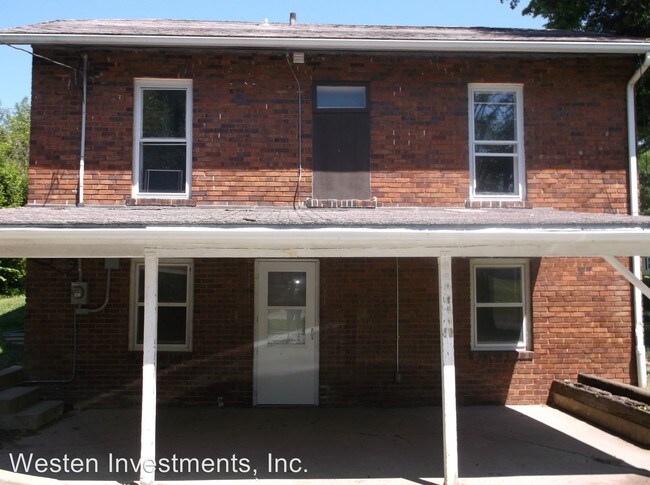 Building Photo - 138 Chandler Blvd
