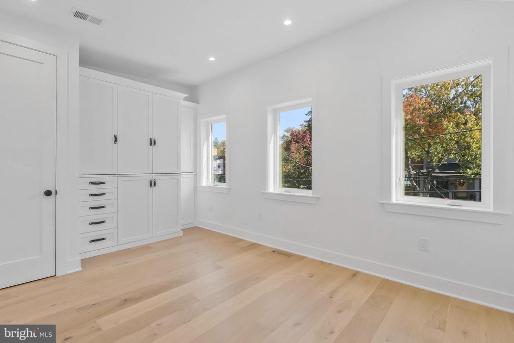 Foto principal - 4628 4th St NW