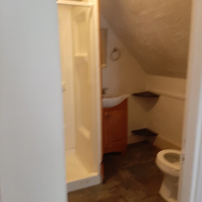 Building Photo - 52 Harvest St