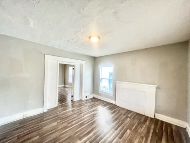 Building Photo - 2519 Montgall Ave