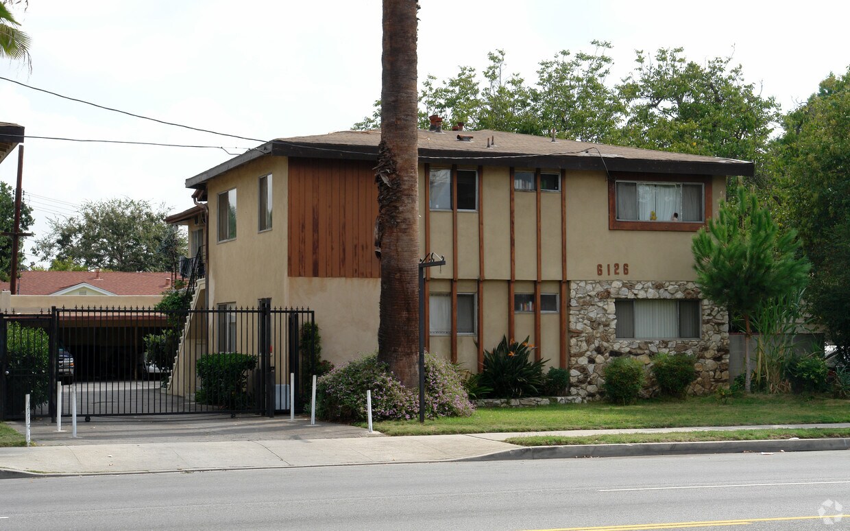 Building Photo - 6126 Woodman Ave