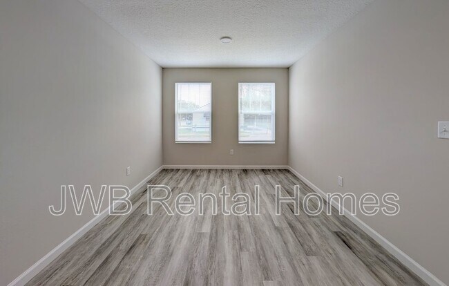 Foto del edificio - 2621 Silver St