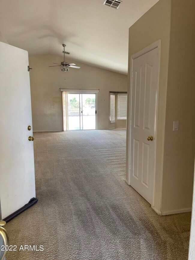 Foto del edificio - 40436 N Burwick Way