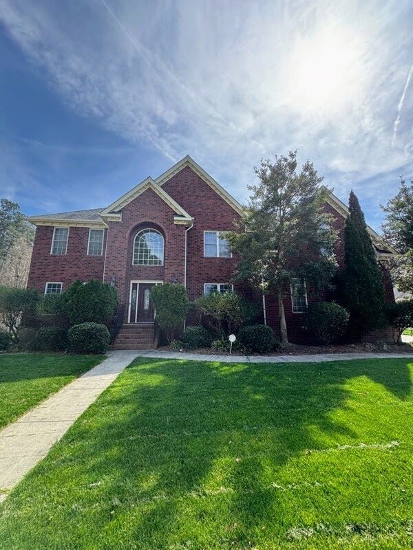 Building Photo - 863 Redleafe Cir