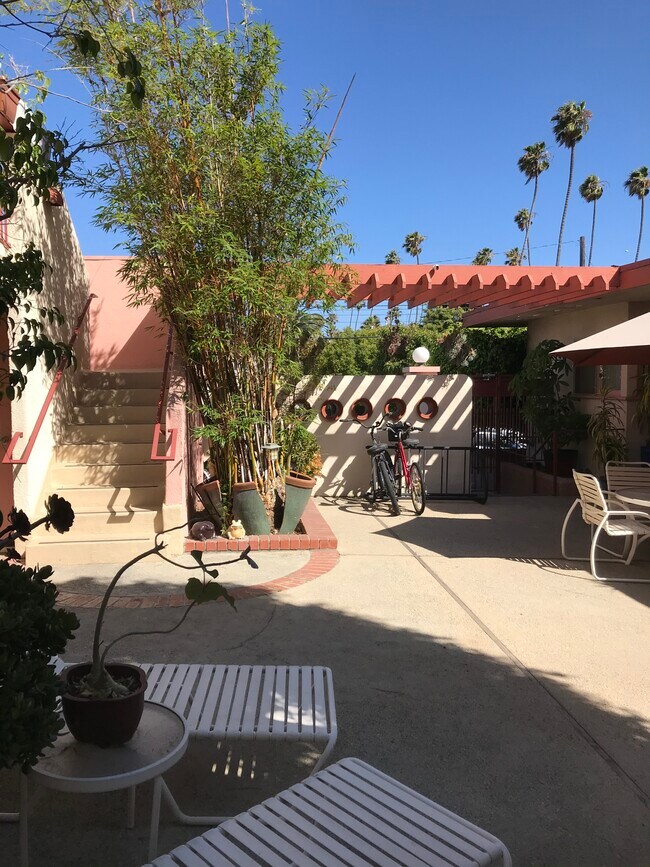 Foto del edificio - 909 California Ave