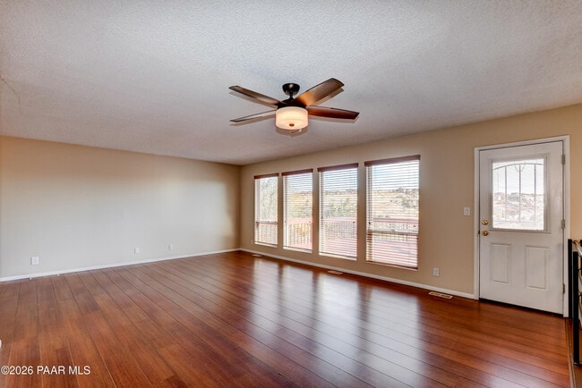 Foto del edificio - 2375 Shinnery Ln