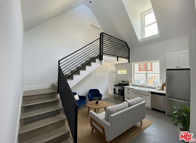 Foto del edificio - 1301 W 22nd St