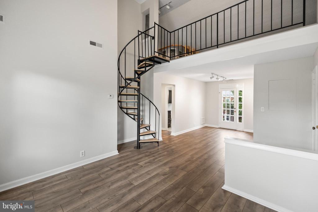 Foto principal - 2950 S Columbus St