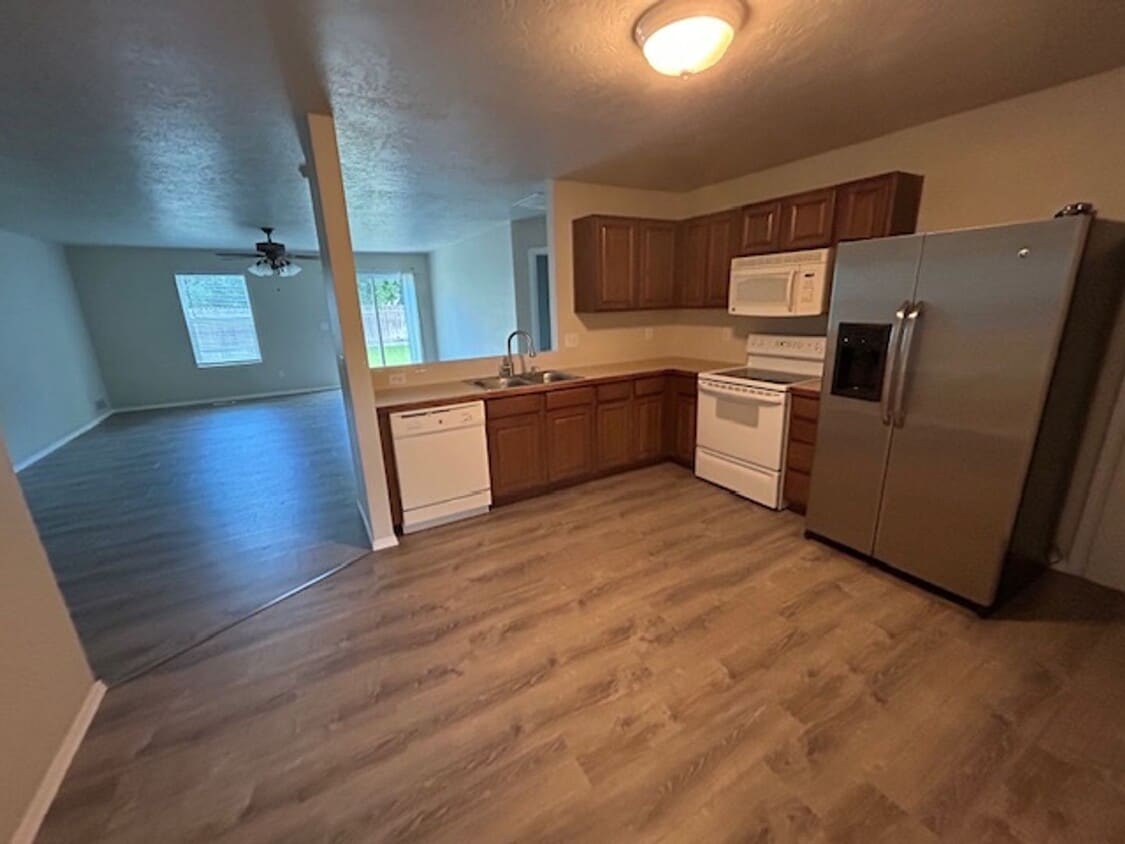 Primary Photo - Lovely Meridian home