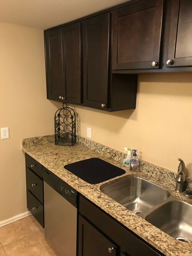 Foto del edificio - Reed Drive