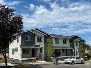 Building Photo - 424 Mitchell Ave