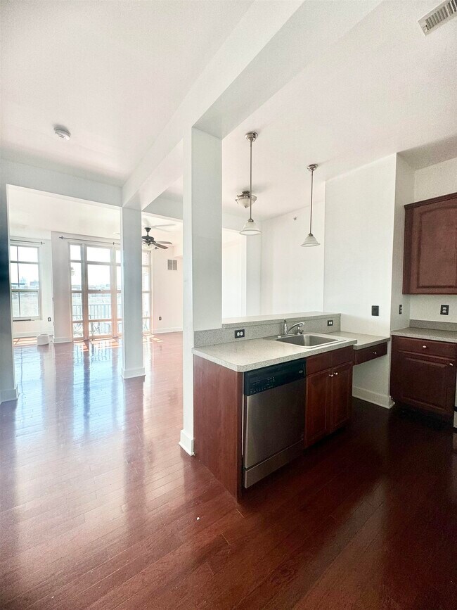 Foto del edificio - 3 Greenwich Dr