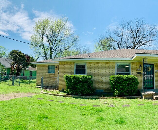 103 Lewis St, Waxahachie, TX 75165 House Rental in Waxahachie, TX