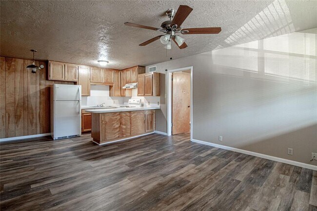 Building Photo - 120 McAdams Ln