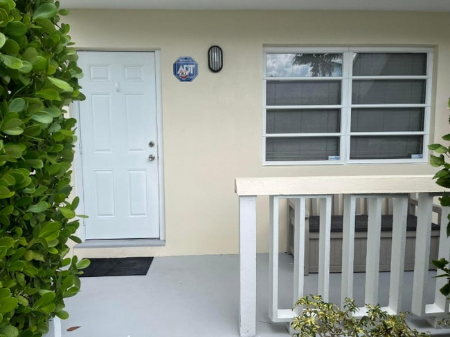 Building Photo - 325 Ocean Breeze