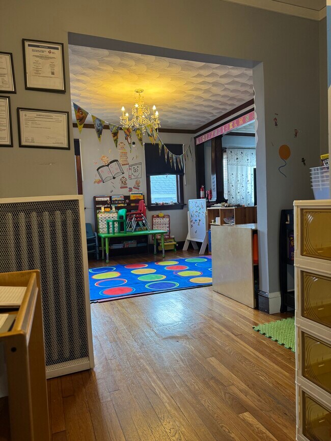 Foto del edificio - 14 Haskell Ave