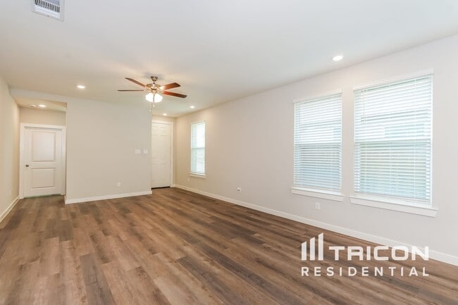 Building Photo - 2517 Dulaney Dr
