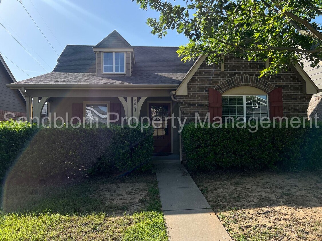Foto principal - FOR LEASE | Jenks | $1645 Rent | Available...