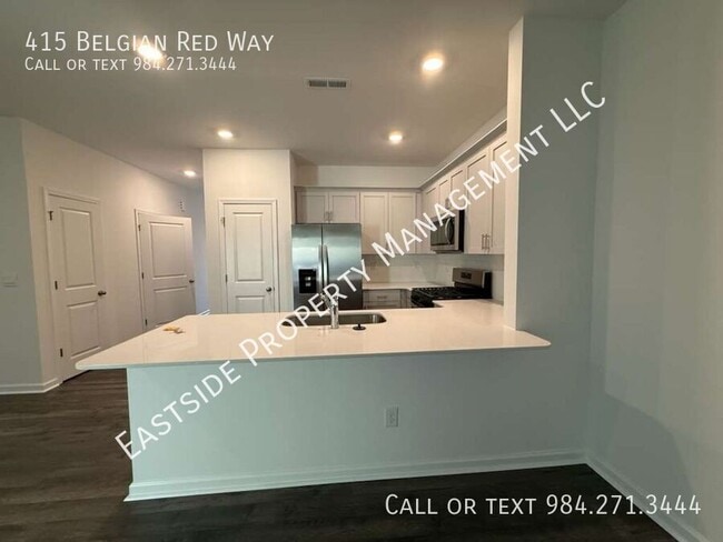 Building Photo - 415 Belgian Red Wy