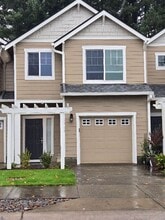 Building Photo - 20123 Hoodview Ave