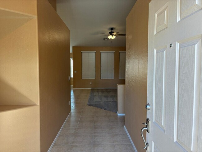 Building Photo - 12053 N 141st Dr