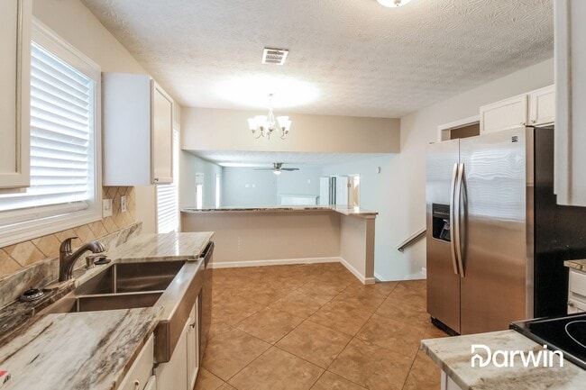 Building Photo - 877 Kilkenny Cir, Lithonia, GA 30058