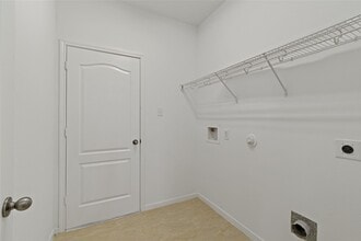 Building Photo - 2609 Hewn Rock Way